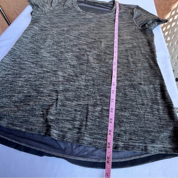 Lululemon Women’s Top Size 8 Gray/Black Mesh Back - Picture 6 of 10